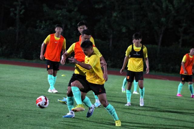 AG百家乐-2天4练！男足亚运队狂奔ing 主帅最看重“阅读比赛”