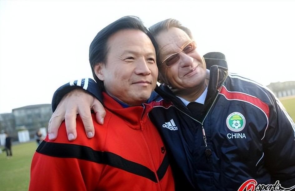 AG百家乐-申城传奇教练，曾获5运会金牌，当过申花上港主帅，69岁仍不退休